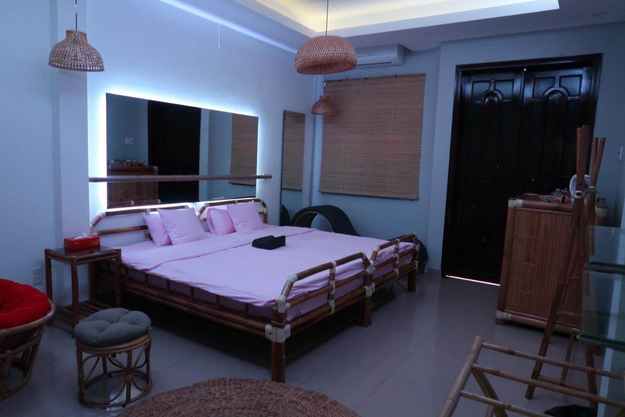 Lồng đèn đỏ Hô Chi Minh-Ville