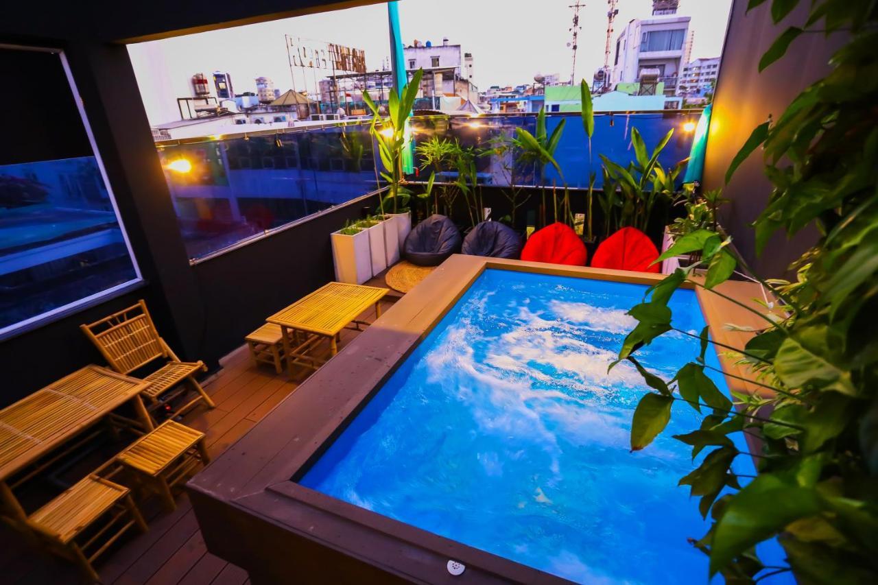 Love hôtel Lồng đèn đỏ *